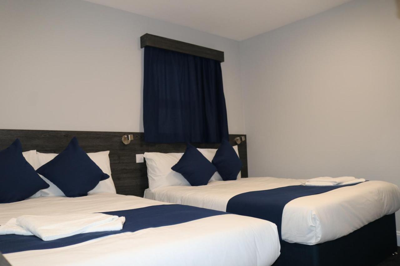Blue Sapphire Hotel Ilford Bagian luar foto