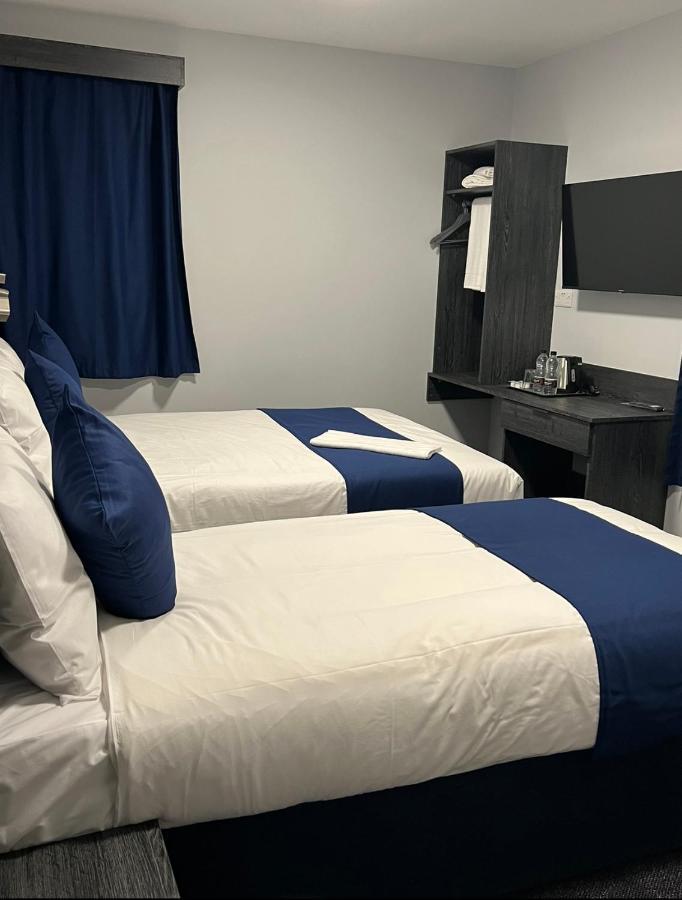 Blue Sapphire Hotel Ilford Bagian luar foto